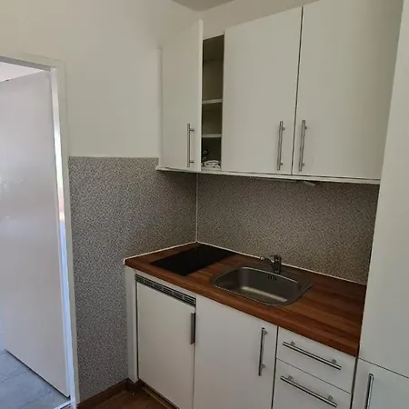 Ferienwohnung Mit Balkon In Krumpendorf